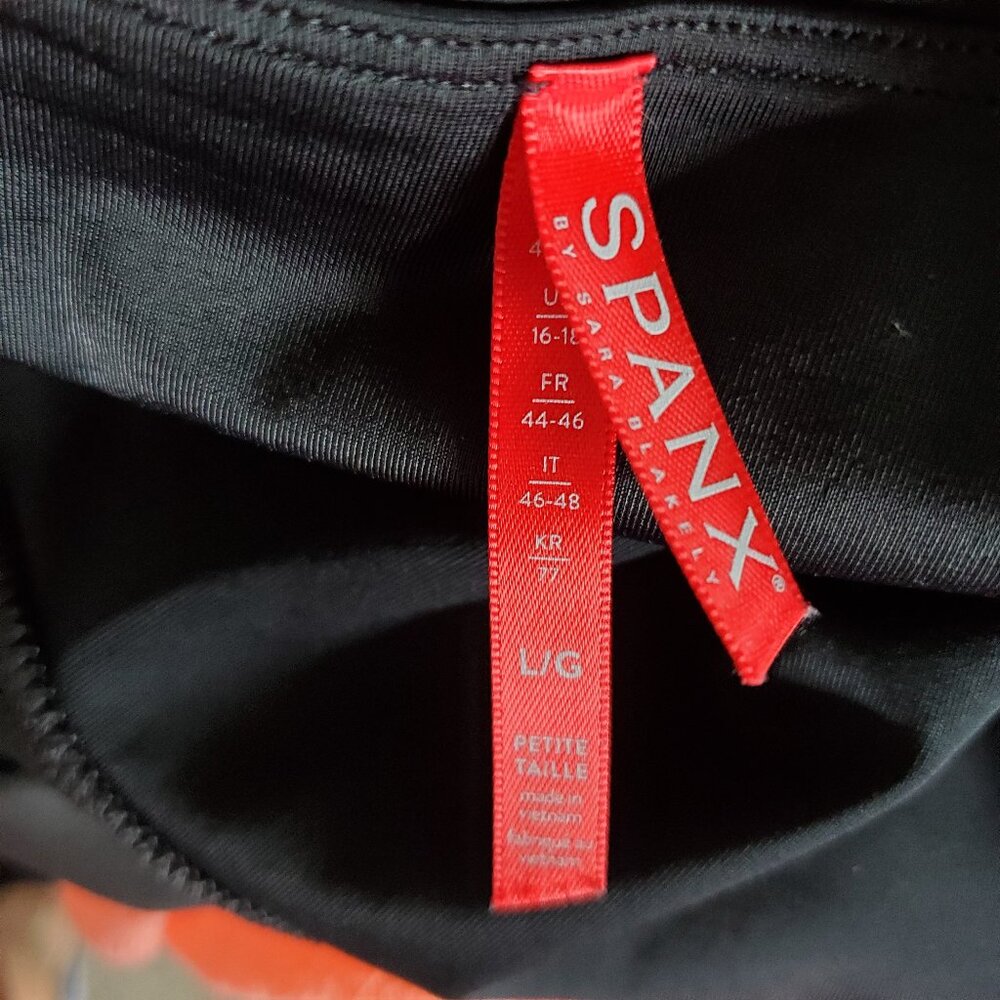 SPANX black faux leather leggings Size Large